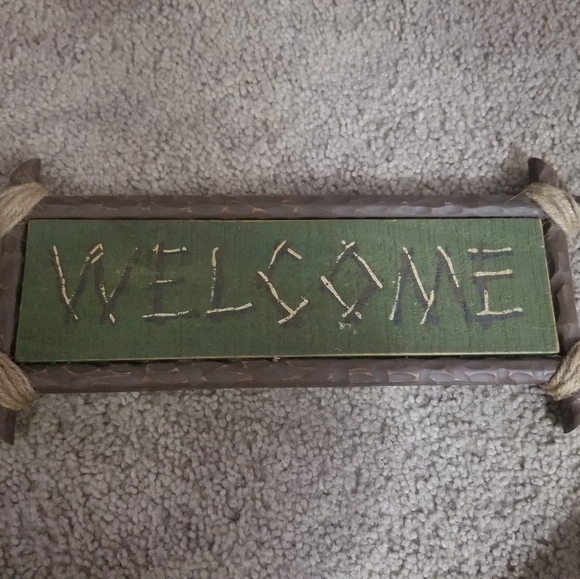 Sign - Picture 1 of 1